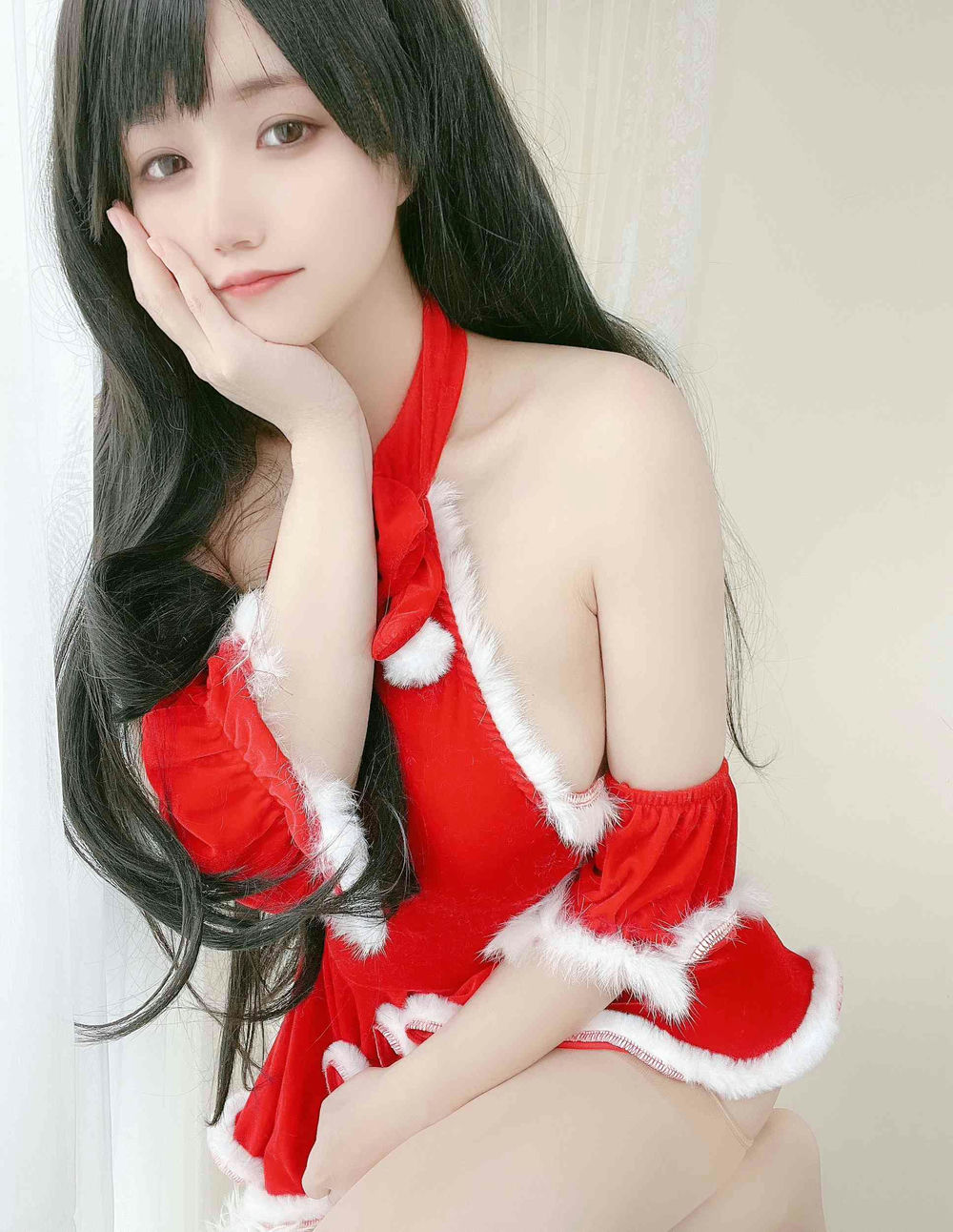 小仓千代w - 红色圣诞礼物裙 [23P-62MB] - 第4张 - 机器猫次元