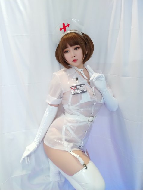 是依酱吖 - 透明护士 [38P]